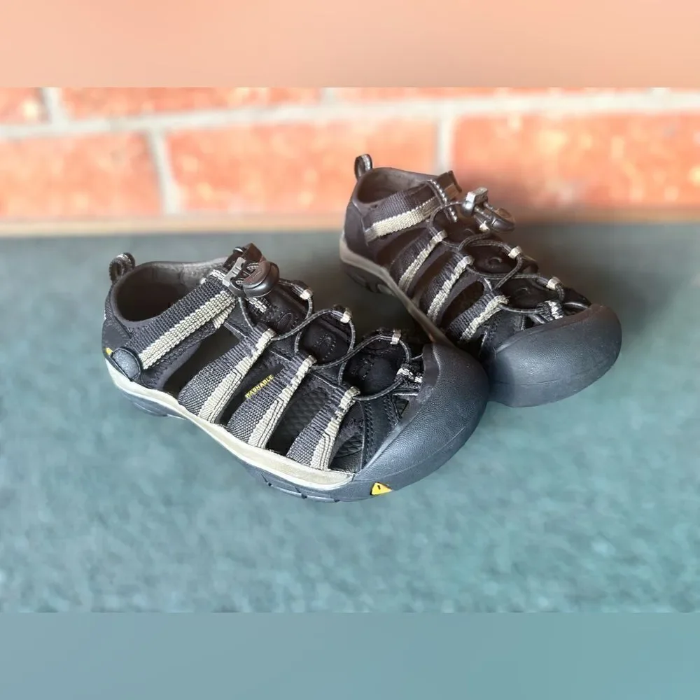Keen H2 Newport Hard Toe Washable Sandals Size 4 Big Kids